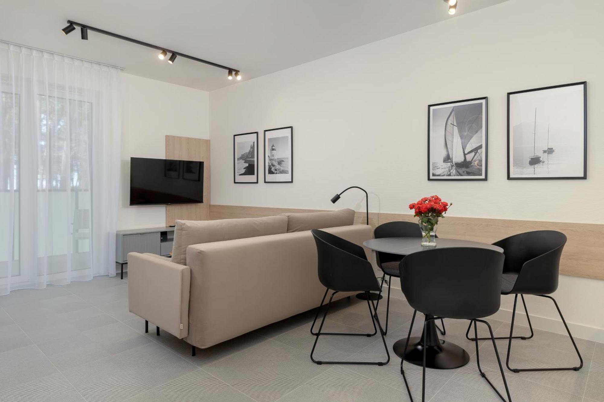 Aquamarina Dabki Marina Invest Aparthotel Exteriör bild