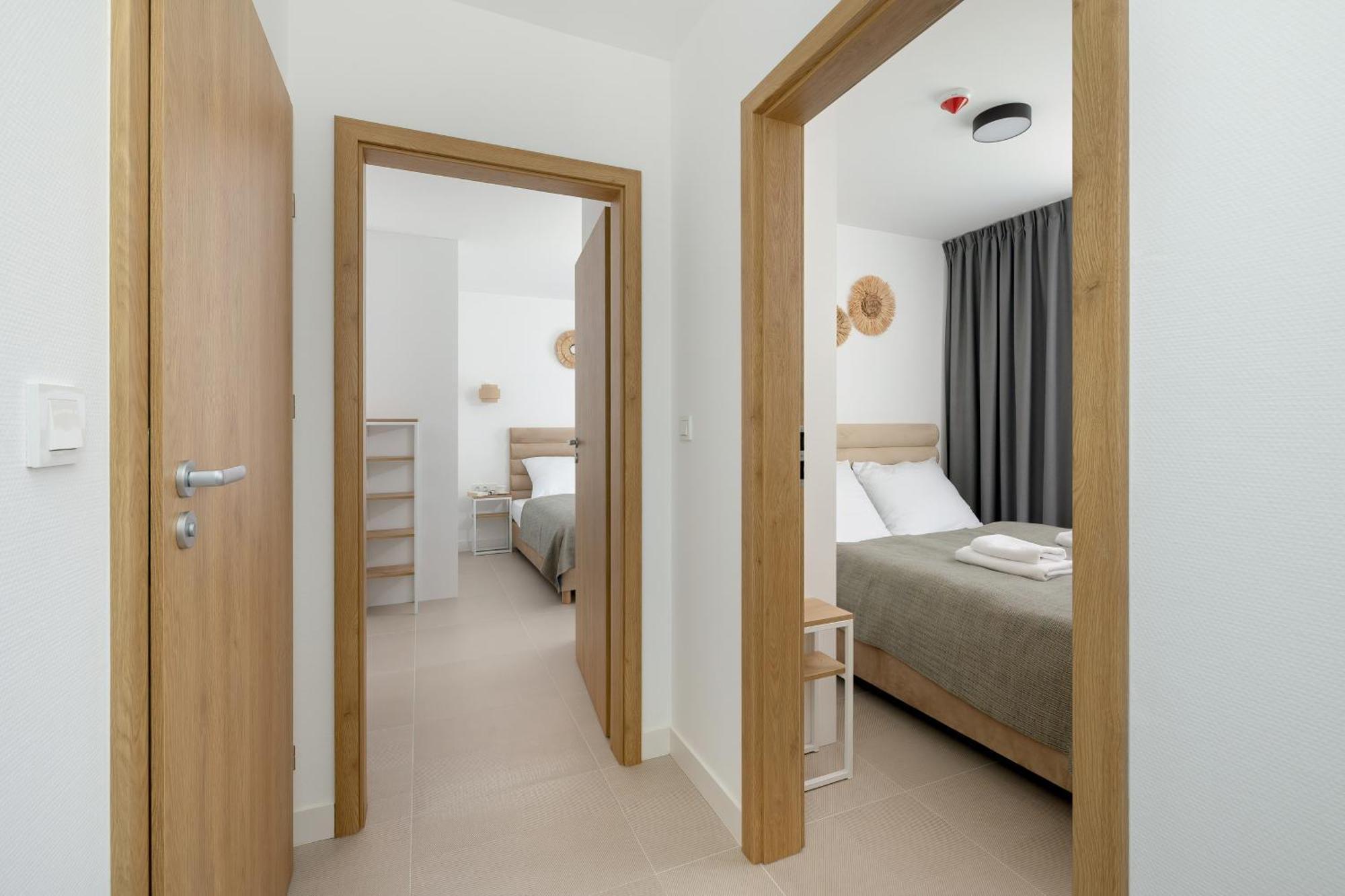 Aquamarina Dabki Marina Invest Aparthotel Exteriör bild