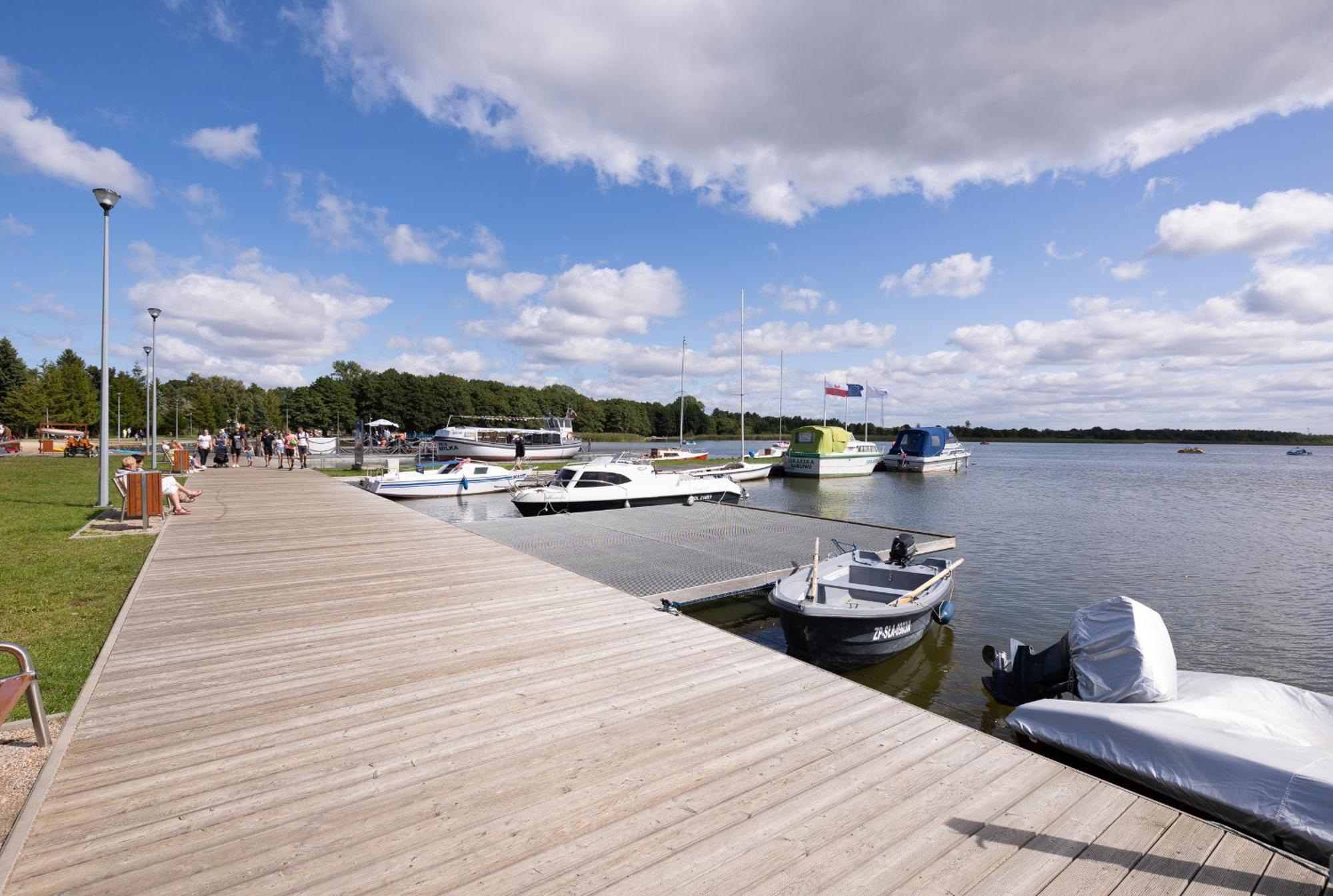 Aquamarina Dabki Marina Invest Aparthotel Exteriör bild